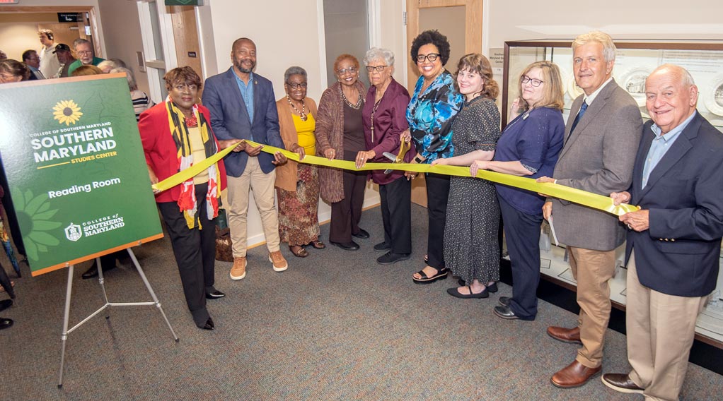 group at SMSC ribbon cutting